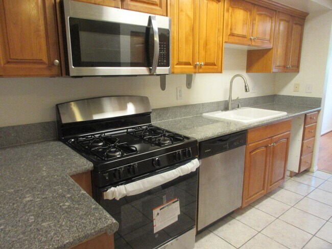 Foto del edificio - Beautiful Condo in the heart of Studio City