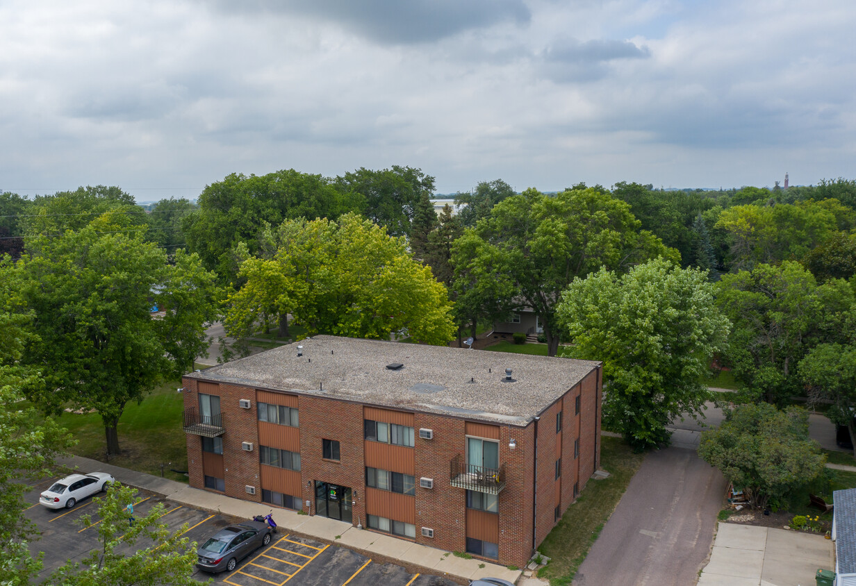 Primary Photo - 1010 Forest St