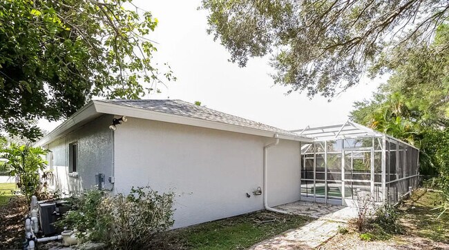 Building Photo - 2919 57th Dr E