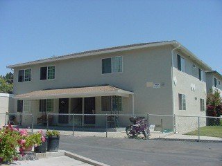 Building Photo - 811 Farm Dr