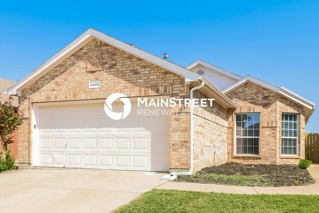 Foto del edificio - 3 Bedroom Pet-Friendly Home in Fort Worth, TX with Main Street Renewal