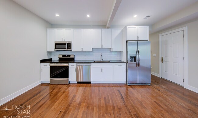 Building Photo - 4741 N Malden St