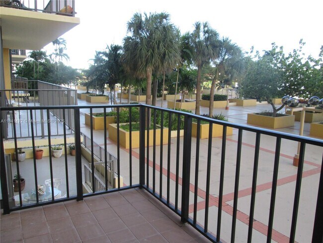 Foto del edificio - 290 174th St St