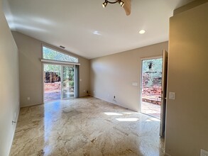 Building Photo - 120 Carol Canyon Dr