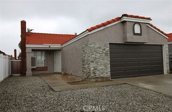 Building Photo - 1462 Wilson Ave