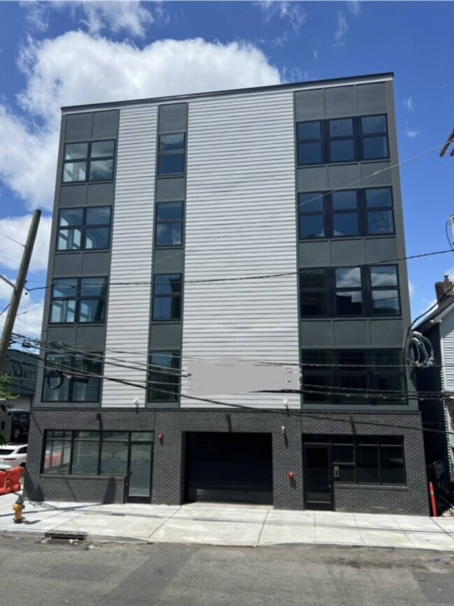 Foto del edificio - 529 Mulberry St
