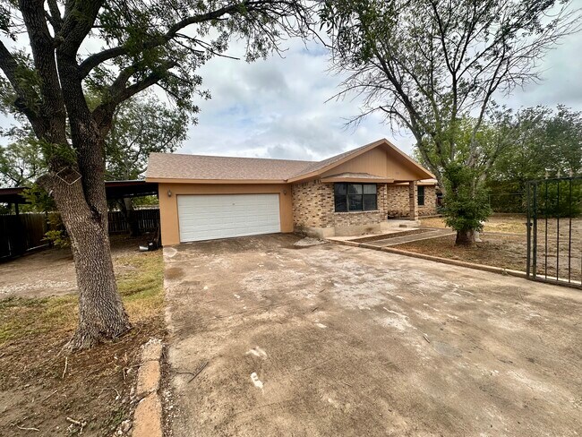Building Photo - 3828 Clavel St