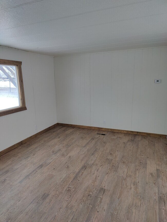 Building Photo - Terrace Acres