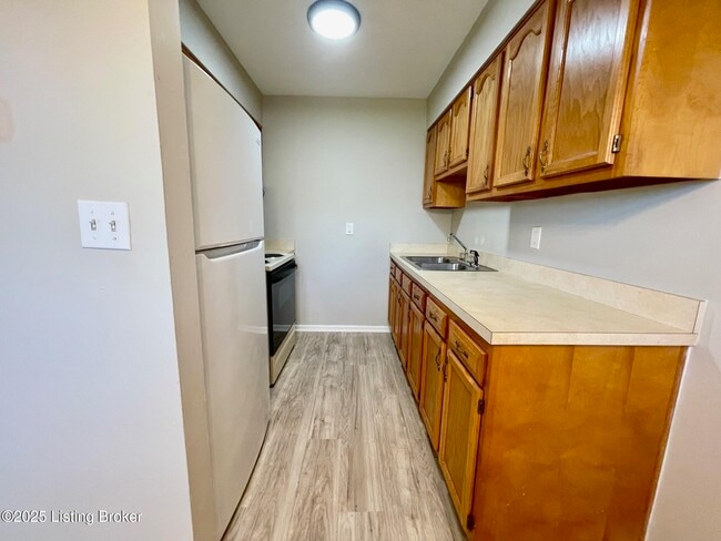 Building Photo - 3409 Prestwood Dr
