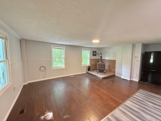 Foto del edificio - 3838 Dewey Rd
