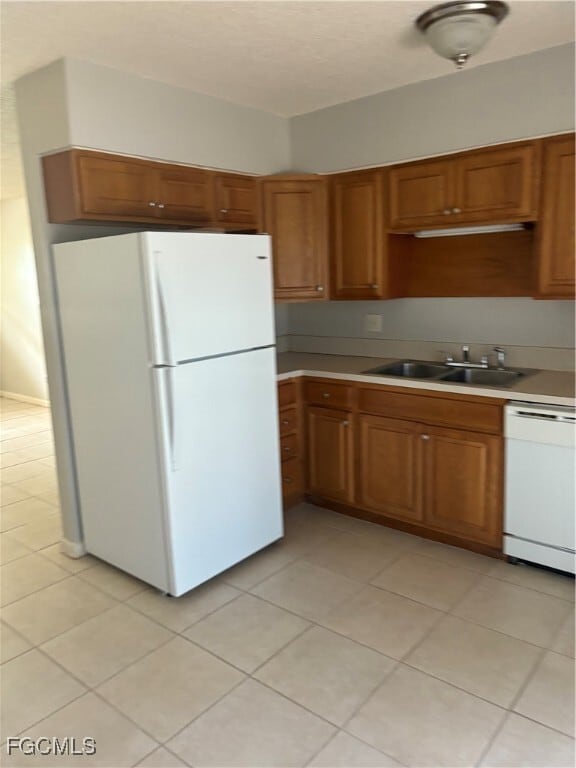 Foto del edificio - 1560 Colonial Blvd