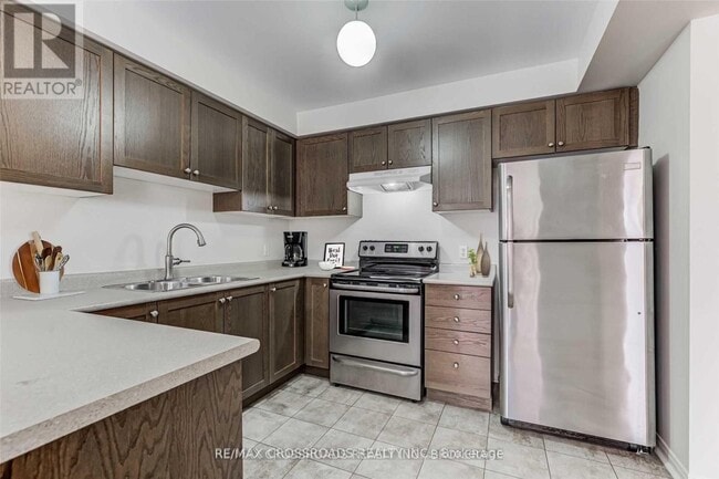 Building Photo - 1147 Ormond Dr