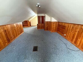 Building Photo - 16011 Maplewood Ave