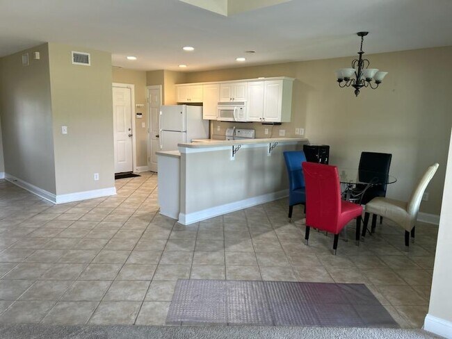 Building Photo - 446 Castle Bay Dr