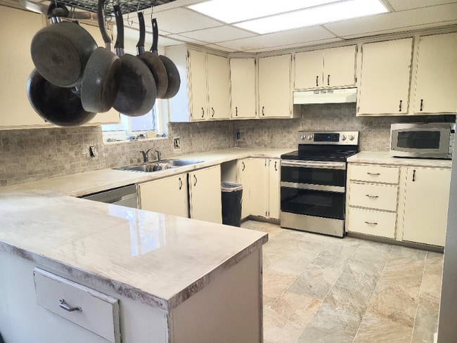 Photo - 333 E 300 N Apartment