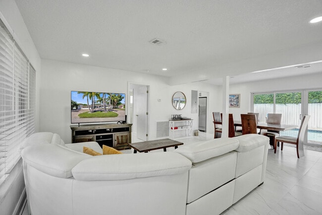 Foto del edificio - 1633 SE 5th Ct