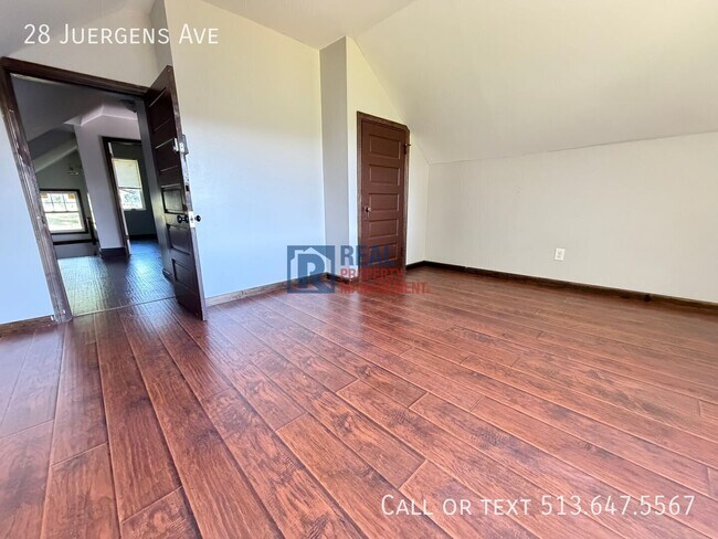 Foto del edificio - 28 Juergens Ave