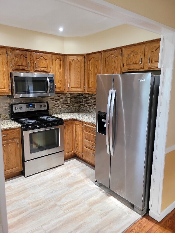 Foto del edificio - 972 Henhawk Rd