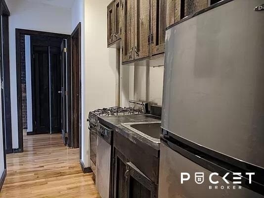 Foto del edificio - 520 E 14th St