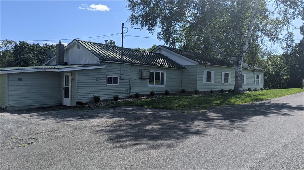 Primary Photo - 86 Carpenter Rd