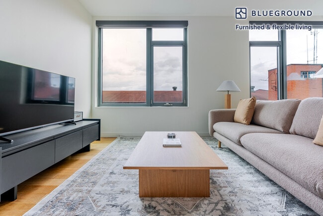 Building Photo - 1212 4th St SE