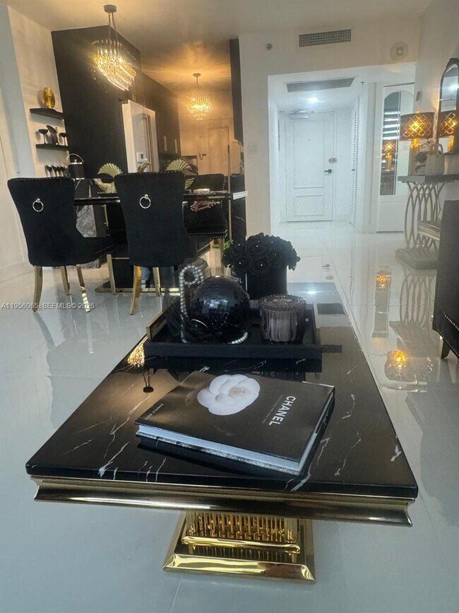 Foto del edificio - 100 Lincoln Rd