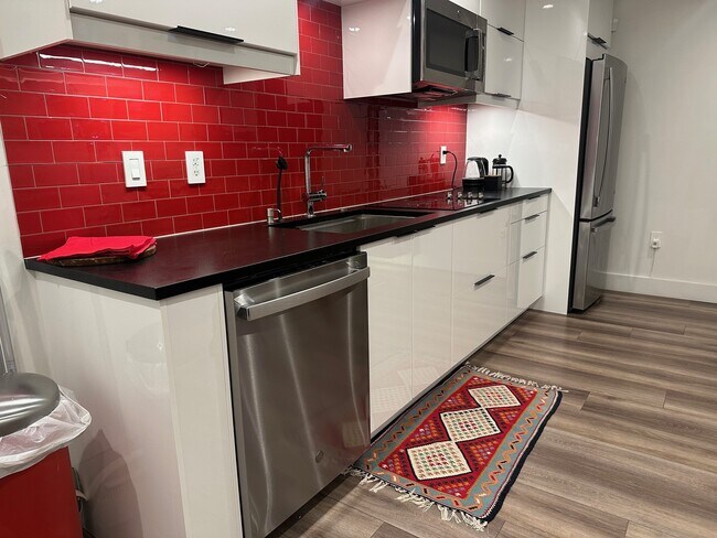 Foto del edificio - 1404 Emerson St NW