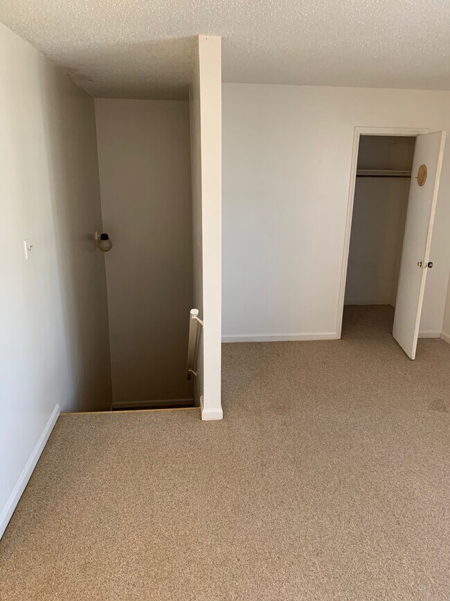 ESPACIOS_M3_14 - 2014 Hobbs Rd SE