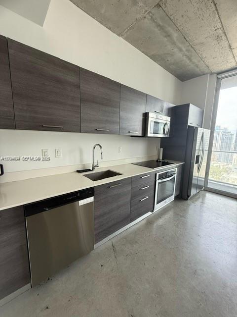 Foto del edificio - 151 SE 1st St