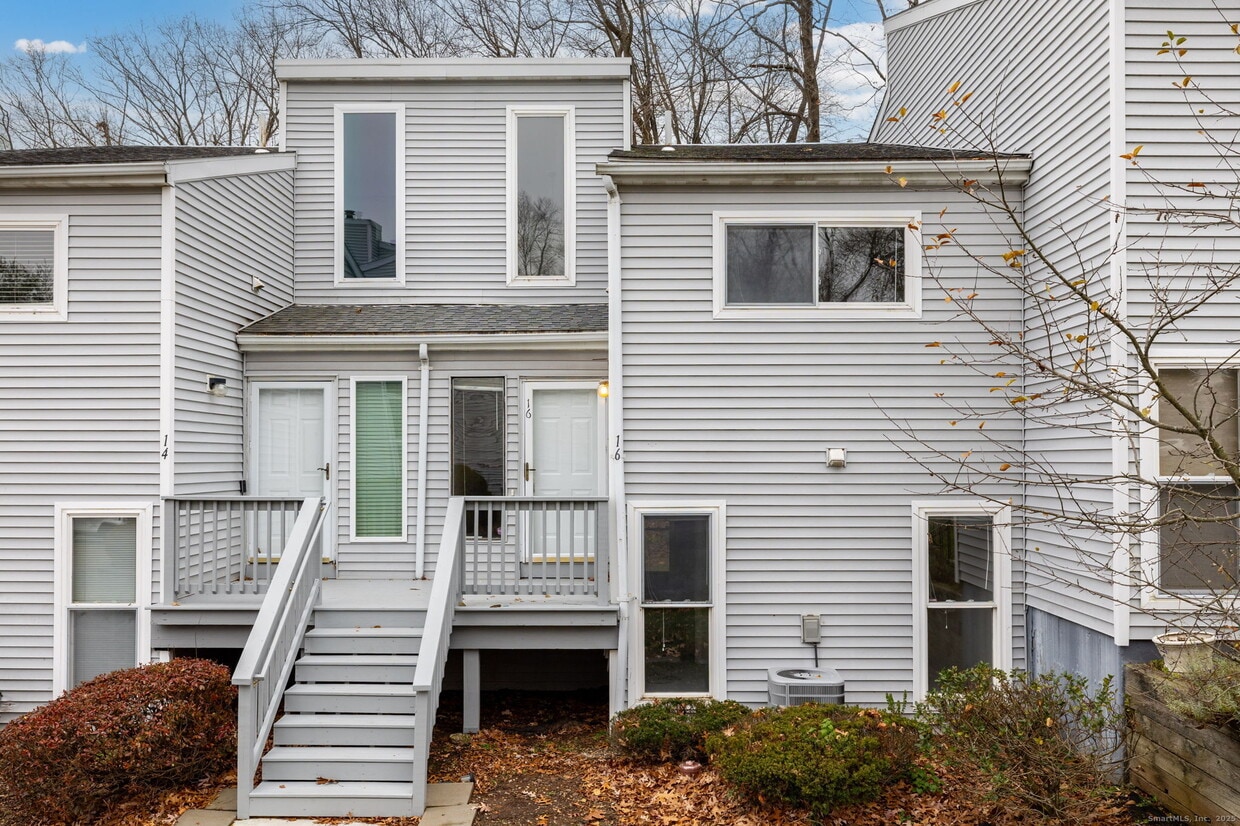 Primary Photo - 16 Springdale Rd