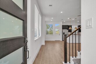 Building Photo - 12730 Maravillas Gap Ln