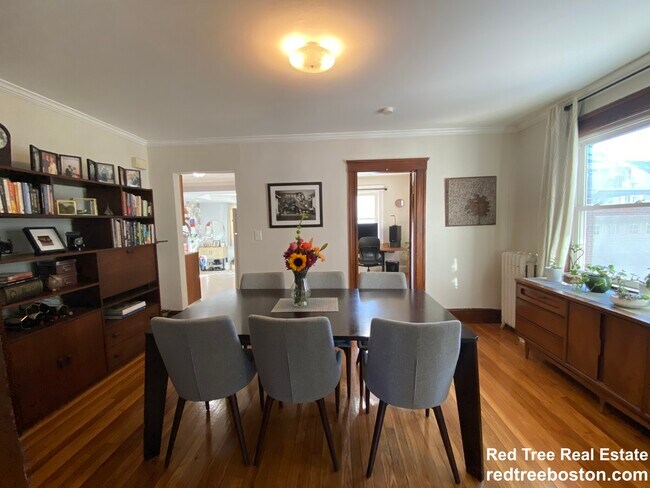 Building Photo - 49 Rogers Park Ave