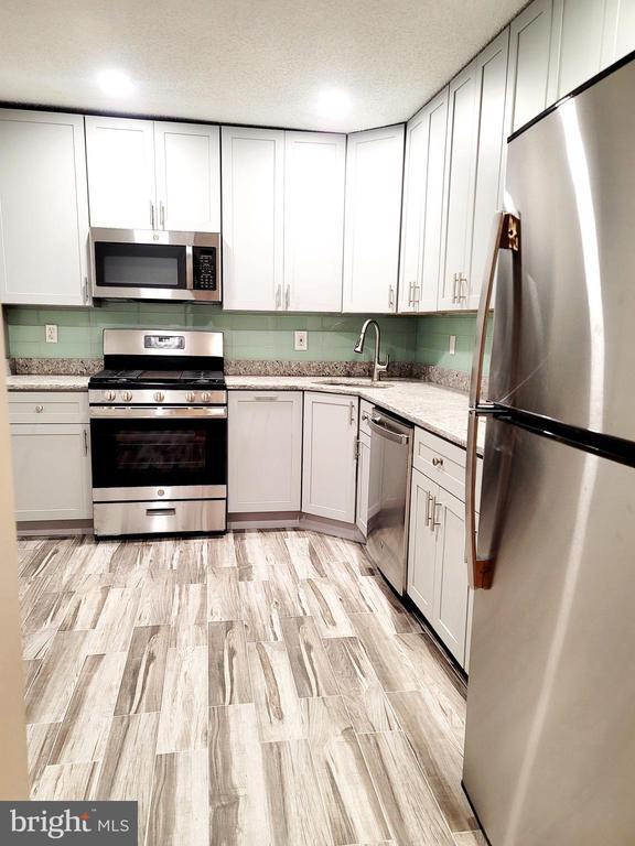 Building Photo - 219 Kempsey Dr