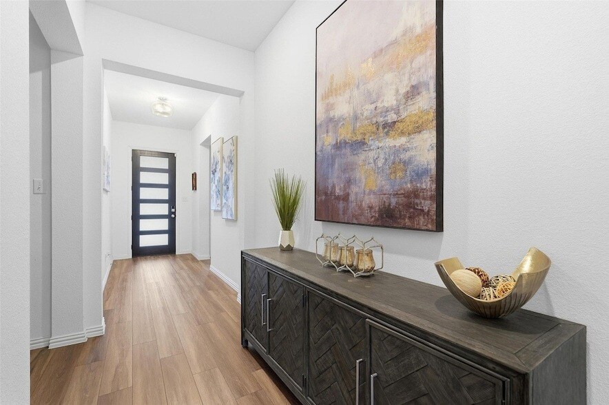 Building Photo - 1864 Everglades Dr