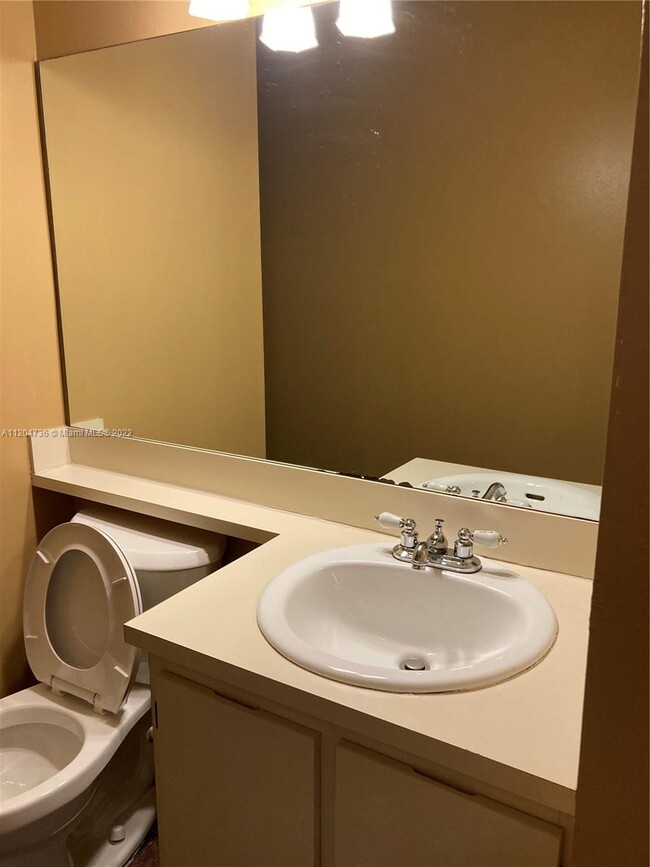 Building Photo - 1051  Summit Place Cir  D West Palm Beach ...