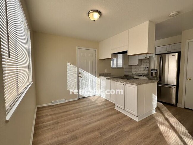 Building Photo - Gorgeous Remodeled Duplex in Westminster-A...