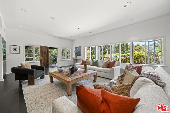 Foto del edificio - 3 Latimer Rd