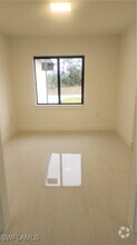 Building Photo - 915 Panda Dr