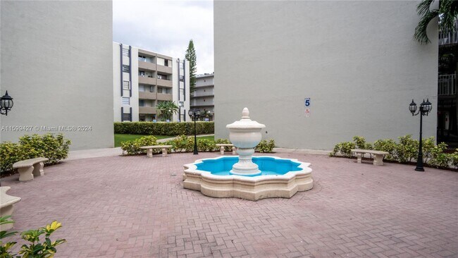 Foto del edificio - 10090 NW 80TH CT Unit 1245