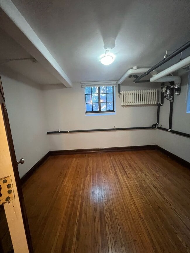Foto del edificio - 125 Highland Pkwy
