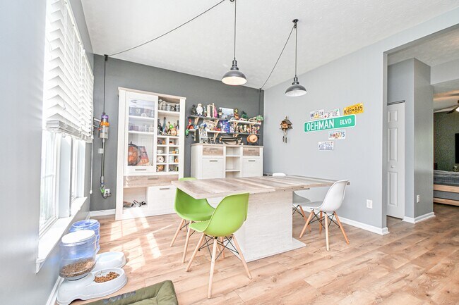 Foto del edificio - 5469 Fairford Ct