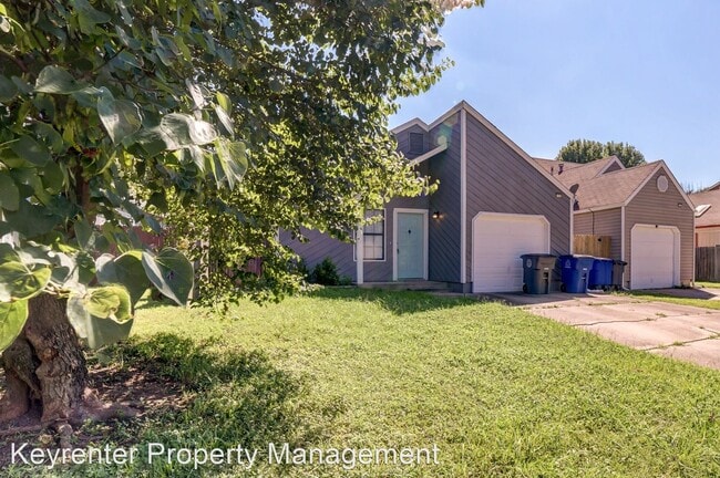 Building Photo - 2 br, 1.5 bath House - 1724 W 62nd St
