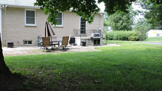 Foto del edificio - 4557 Grandview Ave