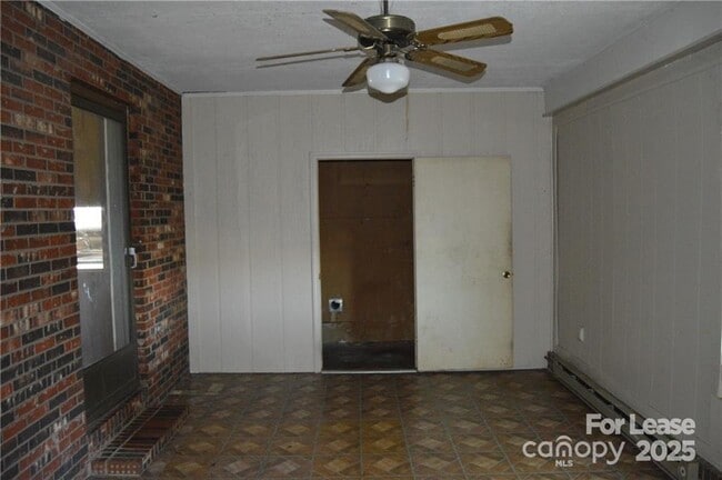 Building Photo - 2210 Salisbury Hwy