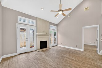 Building Photo - 1408 S Friendswood Dr