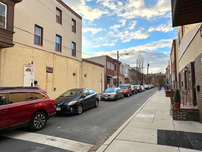 Foto del edificio - 1814 S 13th St