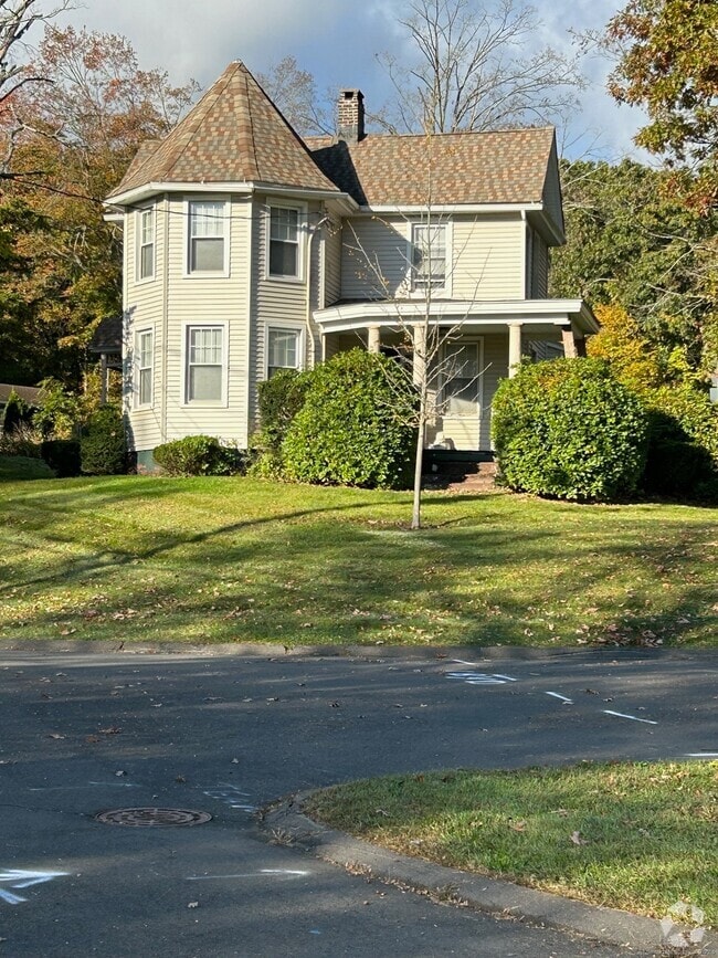 Building Photo - 215 Sherman Ave