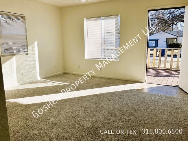 Building Photo - 3 bedroom Remodeled Home with Adorable Fro...