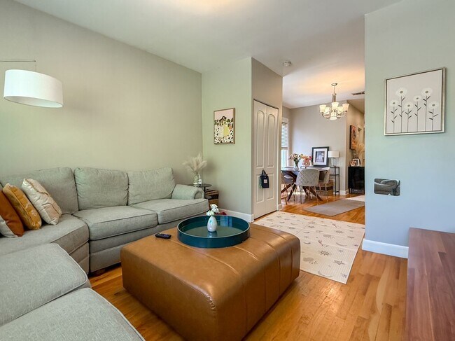 Foto del edificio - 2936 N Hoyne Ave