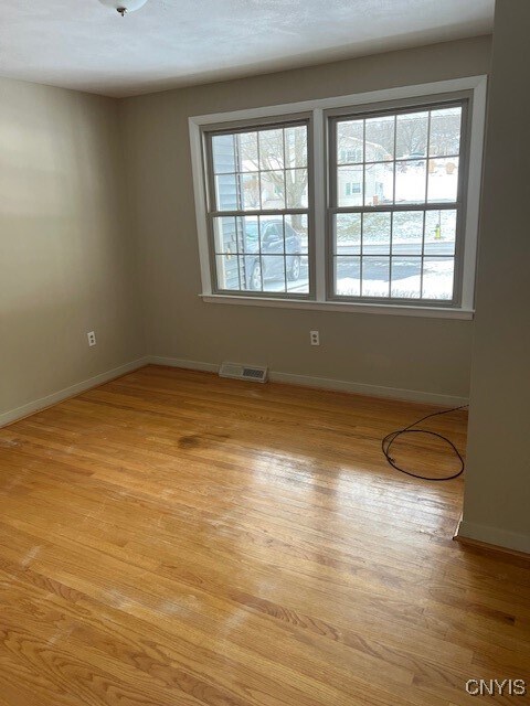 Foto del edificio - 4593 Brookhill Dr S